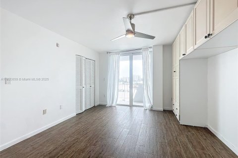 Condominio en venta en Miami Beach, Florida, 1 dormitorio, 83.61 m2 № 1975047 - foto 8