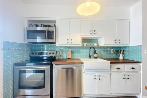 Condominio en venta en Miami Beach, Florida, 1 dormitorio, 83.61 m2 № 1975047 - foto 4