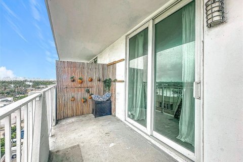 Condominio en venta en Miami Beach, Florida, 1 dormitorio, 83.61 m2 № 1975047 - foto 19