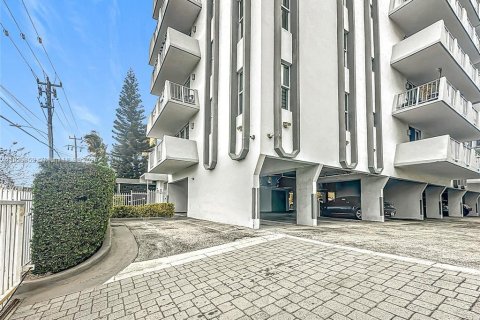 Condominio en venta en Miami Beach, Florida, 1 dormitorio, 83.61 m2 № 1975047 - foto 26