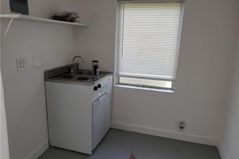 Commercial property in Fort Lauderdale, Florida 3 rooms, 34.84 sq.m. № 2088270 - photo 3
