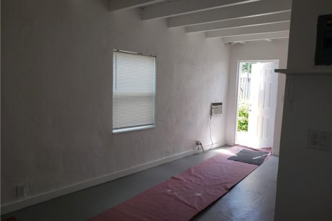 Commercial property in Fort Lauderdale, Florida 3 rooms, 34.84 sq.m. № 2088270 - photo 2