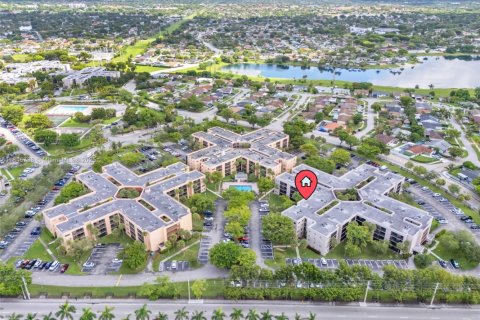 Купить кондоминиум в Майами, Флорида 2 спальни, 89.65м2, № 1844025 - фото 15