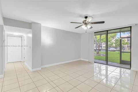 Купить кондоминиум в Майами, Флорида 2 спальни, 89.65м2, № 1844025 - фото 23