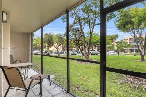 Купить кондоминиум в Майами, Флорида 2 спальни, 89.65м2, № 1844025 - фото 8