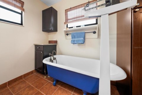 House in Vero Beach, Florida 3 bedrooms, 186.45 sq.m. № 1724679 - photo 20