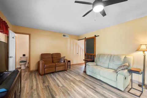 House in Vero Beach, Florida 3 bedrooms, 186.45 sq.m. № 1724679 - photo 10