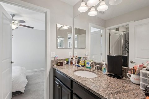 House in Wesley Chapel, Florida 5 bedrooms, 229.56 sq.m. № 2232199 - photo 24
