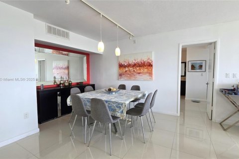 Copropriété à louer à Aventura, Floride: 2 chambres, 106.84 m2 № 1977515 - photo 5