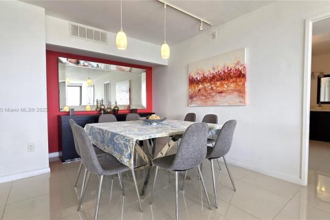 Copropriété à louer à Aventura, Floride: 2 chambres, 106.84 m2 № 1977515 - photo 4