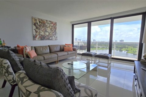 Copropriété à louer à Aventura, Floride: 2 chambres, 106.84 m2 № 1977515 - photo 1