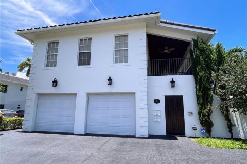 Commercial property in Fort Lauderdale, Florida 353.03 sq.m. № 2081985 - photo 8