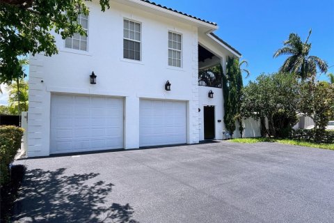 Commercial property in Fort Lauderdale, Florida 353.03 sq.m. № 2081985 - photo 1