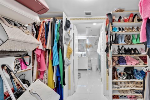 Copropriété à vendre à Miami, Floride: 1 chambre, 76.64 m2 № 2045751 - photo 12