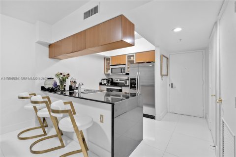 Copropriété à vendre à Miami, Floride: 1 chambre, 76.64 m2 № 2045751 - photo 5