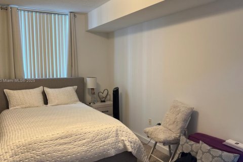 Condo in Miami, Florida, 3 bedrooms  № 1804605 - photo 7