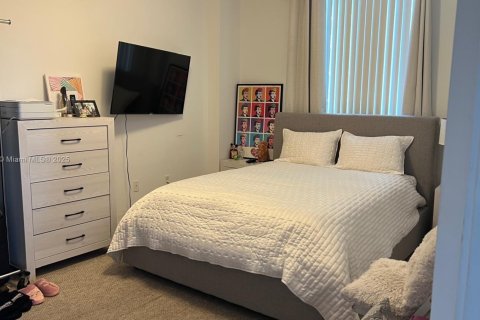 Condo in Miami, Florida, 3 bedrooms  № 1804605 - photo 5