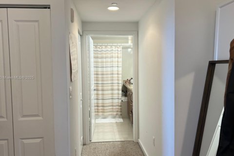 Condo in Miami, Florida, 3 bedrooms  № 1804605 - photo 6