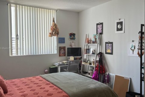 Condo in Miami, Florida, 3 bedrooms  № 1804605 - photo 12