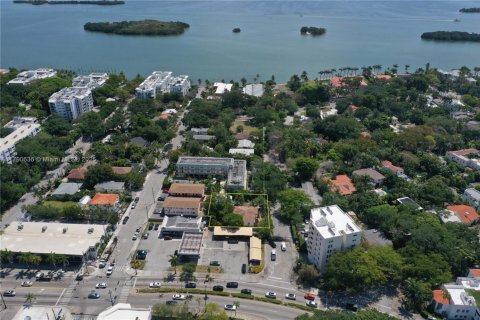 Propiedad comercial en venta en Miami, Florida № 1731322 - foto 3