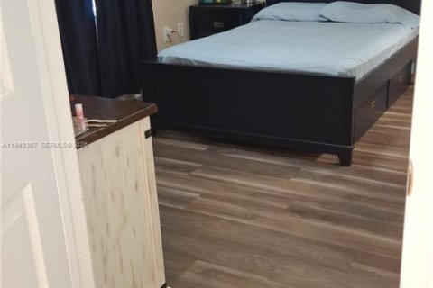 Villa ou maison à vendre à Clewiston, Floride: 5 chambres, 256.04 m2 № 2001691 - photo 25