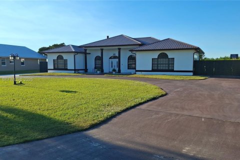 Villa ou maison à vendre à Clewiston, Floride: 5 chambres, 256.04 m2 № 2001691 - photo 3