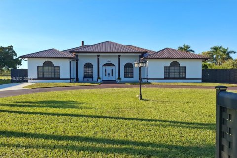 Villa ou maison à Clewiston, Floride 5 chambres, 256.04 m2 № 2001691