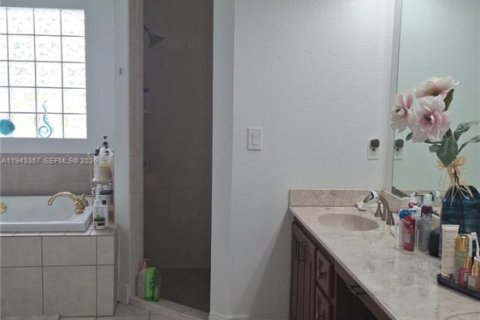 Villa ou maison à vendre à Clewiston, Floride: 5 chambres, 256.04 m2 № 2001691 - photo 20