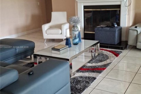 Villa ou maison à vendre à Clewiston, Floride: 5 chambres, 256.04 m2 № 2001691 - photo 10