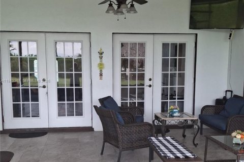 Villa ou maison à vendre à Clewiston, Floride: 5 chambres, 256.04 m2 № 2001691 - photo 30