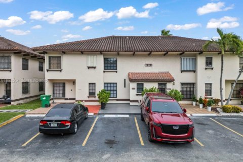 Купить кондоминиум в Майами, Флорида 2 спальни, 119.29м2, № 2025800 - фото 1