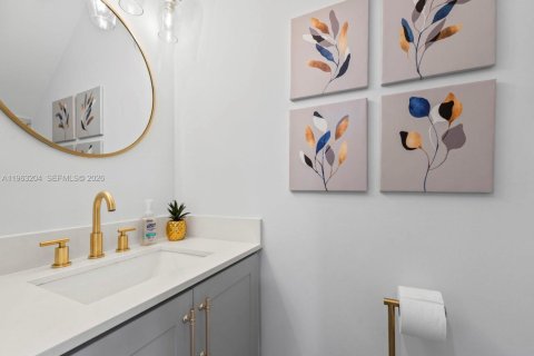 Купить кондоминиум в Майами, Флорида 2 спальни, 119.29м2, № 2025800 - фото 12