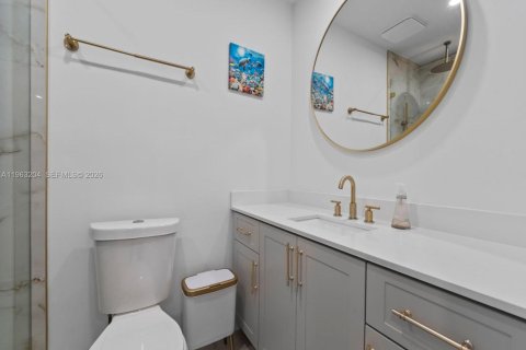 Купить кондоминиум в Майами, Флорида 2 спальни, 119.29м2, № 2025800 - фото 16