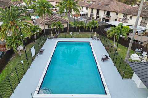 Купить кондоминиум в Майами, Флорида 2 спальни, 119.29м2, № 2025800 - фото 29