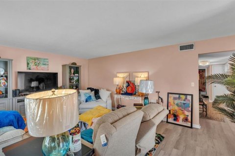 Condominio en venta en Lakeland, Florida, 2 dormitorios, 110.74 m2 № 1883419 - foto 14