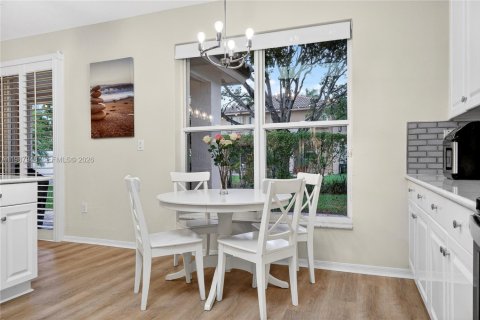 House in Pembroke Pines, Florida 4 bedrooms, 234.21 sq.m. № 2050405 - photo 17