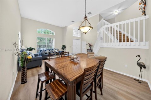 House in Pembroke Pines, Florida 4 bedrooms, 234.21 sq.m. № 2050405 - photo 16