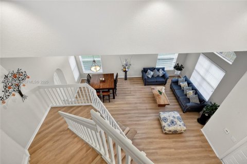 House in Pembroke Pines, Florida 4 bedrooms, 234.21 sq.m. № 2050405 - photo 11