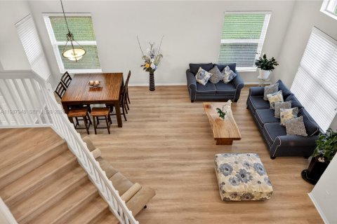 House in Pembroke Pines, Florida 4 bedrooms, 234.21 sq.m. № 2050405 - photo 10