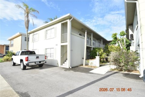 Condominio en Tampa, Florida, 2 dormitorios  № 2167807