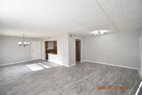 Condominio en alquiler en Tampa, Florida, 2 dormitorios, 95.5 m2 № 2167807 - foto 8