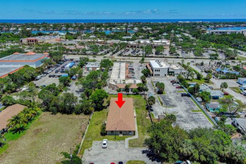 Propiedad comercial en alquiler en North Palm Beach, Florida, 2 dormitorios, 83.61 m2 № 1186337 - foto 1