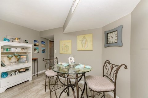 Condo in Clearwater, Florida, 1 bedroom  № 1808503 - photo 4