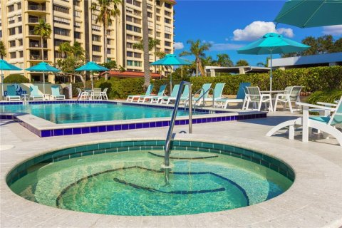Condo in Clearwater, Florida, 1 bedroom  № 1808503 - photo 1
