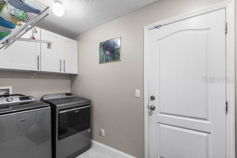 House in Kissimmee, Florida 4 bedrooms, 168.06 sq.m. № 2221298 - photo 17