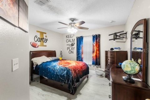 House in Kissimmee, Florida 4 bedrooms, 168.06 sq.m. № 2221298 - photo 13