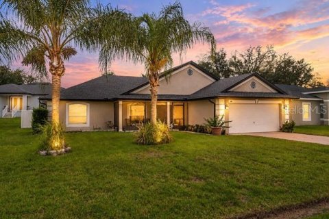 Villa ou maison à Kissimmee, Floride 4 chambres, 168.06 m2 № 2221298