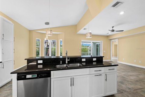 Villa ou maison à vendre à Sarasota, Floride: 4 chambres, 255.85 m2 № 2413705 - photo 15