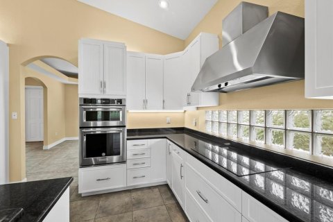 Villa ou maison à vendre à Sarasota, Floride: 4 chambres, 255.85 m2 № 2413705 - photo 14