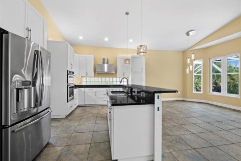 Villa ou maison à vendre à Sarasota, Floride: 4 chambres, 255.85 m2 № 2413705 - photo 13